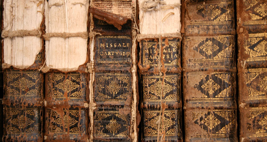 093016_ec_closed-book_feat_free.jpg