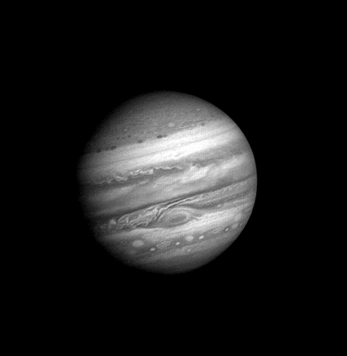 Космическите лъчи определят цвета на Голямото червено петно на Юпитер