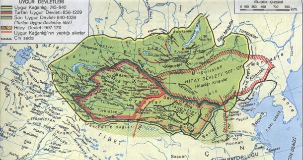 В този разказ бяхме концентрирани върху западнотюркския хаганат – там се намирали българите. В източнотюркския хаганат отначало имало доминация на уйгурите и полека започнали да се появяват монголите. На картинката е показана империята на уйгурите.