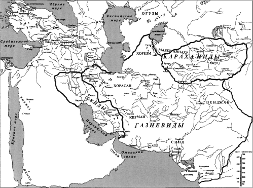 Империята на Газневидите, съществувала в предмонголския период. Нали виждате надписа огузы горе в центъра? Това са те – уйгурите. Не били много далеч от Волжска България. 
