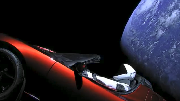 Кадър, заснет от камерите на Тесла Роудстър. Photo credit : SpaceX