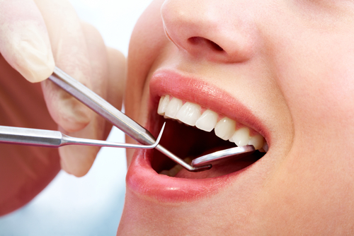 9-045211070213Dental-examination.jpg