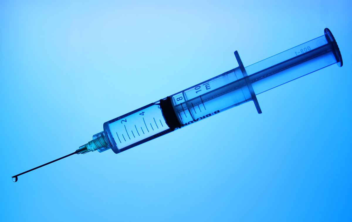 963780_com_syringe2.jpg