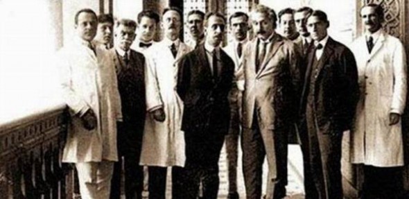 Albert-Einstein-among-other-scientists.jpg
