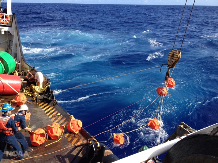 Hauling-up-Credit-NOAA.jpg