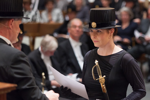 promootio2013_promootioakti-tse--21_aarikka-stenroos-480p.jpg (480×320)