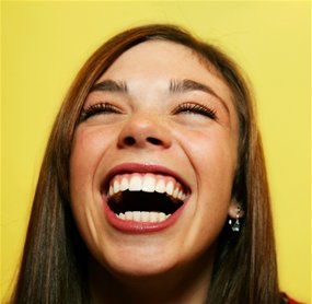 Смехът с отворена уста – най-високо ценен